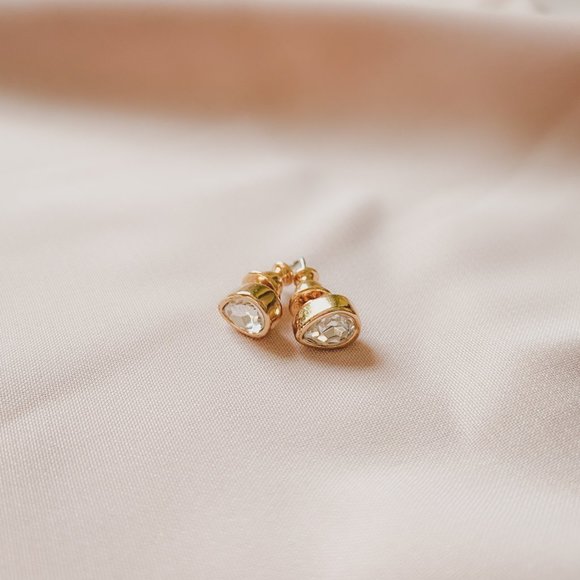 Monet Jewelry - Vintage Monet Teardrop Pear Clear Rhinestone Crystal Minimal Gold Stud Earrings